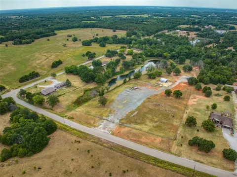 3254 E Highland St, Tecumseh, OK 74873