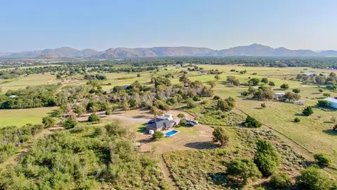 20756 E County Rd 153 Rd, Blair, OK 73526