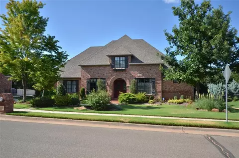 3621 Hunters Creek Rd, Edmond, OK 73003