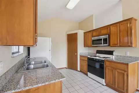 2017 Old Central Dr, Norman, OK 73071 photo 12