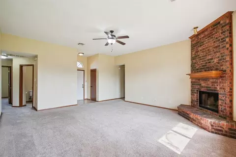 2017 Old Central Dr, Norman, OK 73071 photo 7