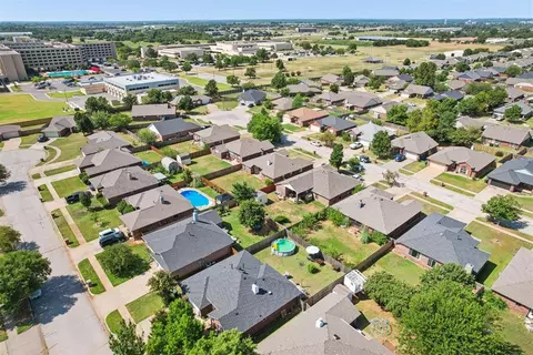 2017 Old Central Dr, Norman, OK 73071 photo 46