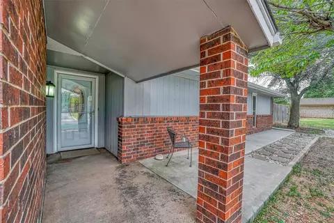 1008 S Trail Dr, Altus, OK 73521 photo 4