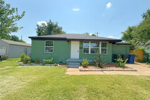 528 E Grumman Dr, Midwest City, OK 73110