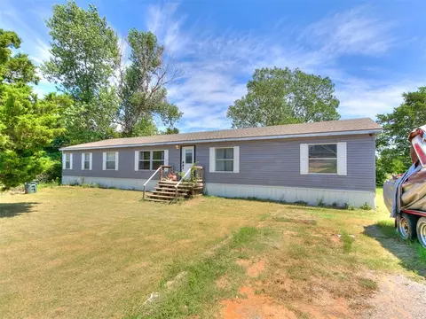9156 Prairie Dog Dr, Edmond, OK 73034