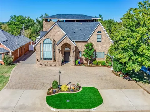 715 NW 45th St, Oklahoma City, OK 73118