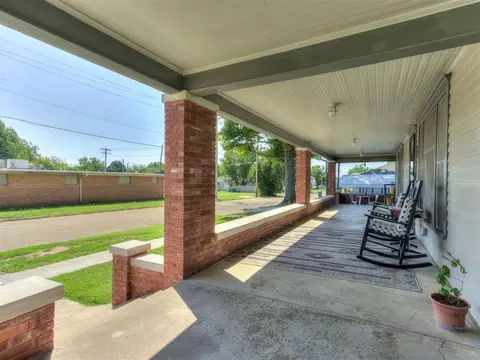 525 E Broadway St, Cushing, OK 74023 photo 6