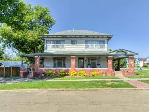 525 E Broadway St, Cushing, OK 74023 photo 2