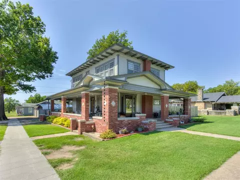 525 E Broadway St, Cushing, OK 74023 photo 3