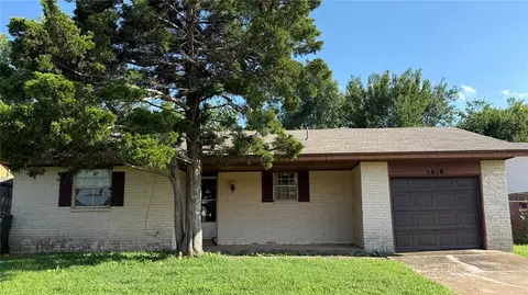 1618 Briarcliff Ct, Norman, OK 73071