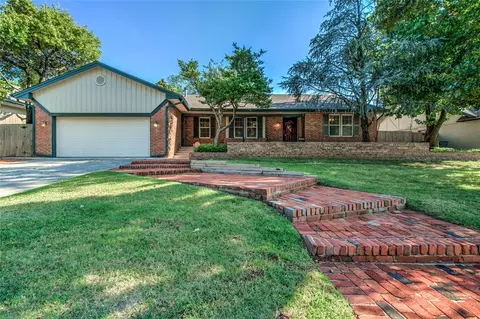 1300 Cedar Ridge Rd, Edmond, OK 73013