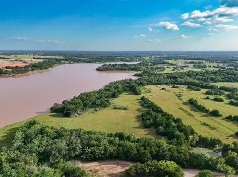 18709 Sharon Rd, Shawnee, OK 74801
