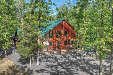 82 Bass Loop Rd, Broken Bow, OK 74728