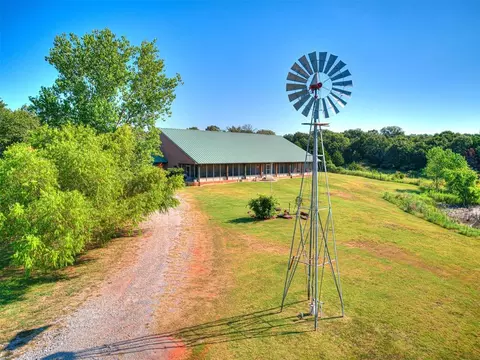 24913 E Waterloo Rd, Luther, OK 73054