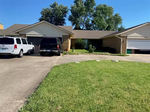 517 SE 34th St, Moore, OK 73160