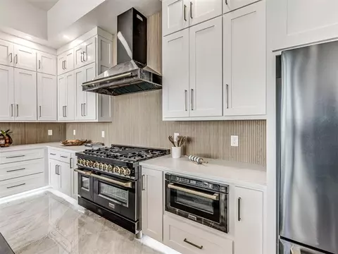 Kitchen - 4404 Rustic Trl, Moore, OK 73160 photo 11 of 14