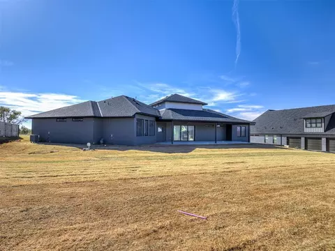 Exterior - 4404 Rustic Trl, Moore, OK 73160 photo 1 of 3