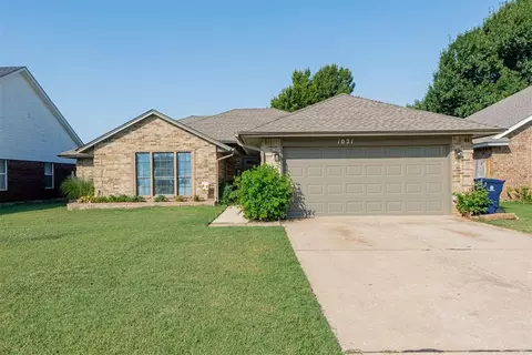 1021 Sennybridge Dr, Yukon, OK 73099