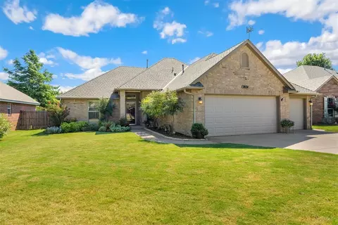 2824 Stonebrook Rd, Edmond, OK 73003