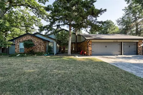 3120 N Pinecrest Dr, Bethany, OK 73008