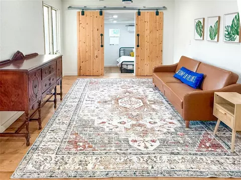 Living - 205 Duffee Ave, Eufaula, OK 74432 photo 2 of 3