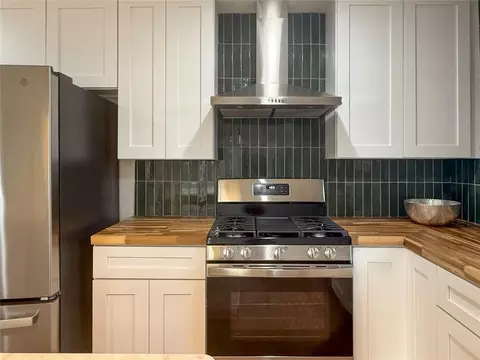 Kitchen - 205 Duffee Ave, Eufaula, OK 74432 photo 3 of 4