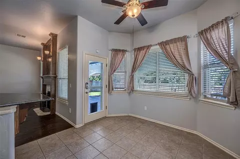 2913 Alethea Dr, Moore, OK 73160 photo 9