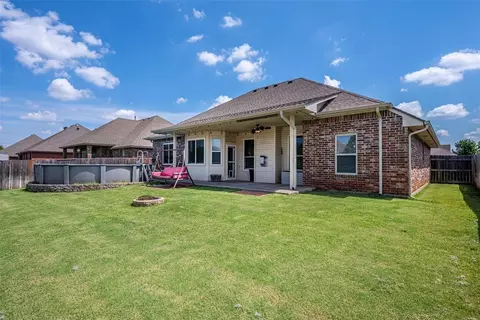 2913 Alethea Dr, Moore, OK 73160 photo 28