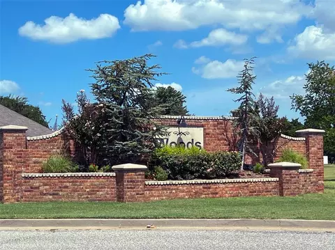 2913 Alethea Dr, Moore, OK 73160 photo 2