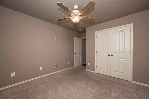 2913 Alethea Dr, Moore, OK 73160 photo 17