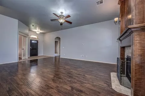 2913 Alethea Dr, Moore, OK 73160 photo 8