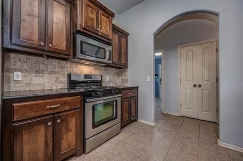 2913 Alethea Dr, Moore, OK 73160 photo 13