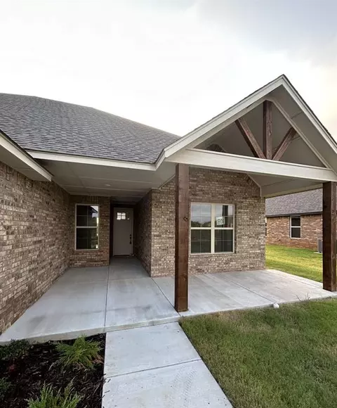 806 Manzano Dr, Norman, OK 73071
