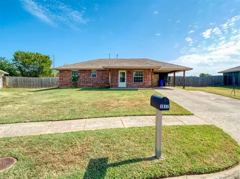 1817 Candlewood Dr, Norman, OK 73071
