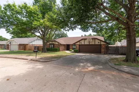 3512 Yellow Sky Cir, Edmond, OK 73013