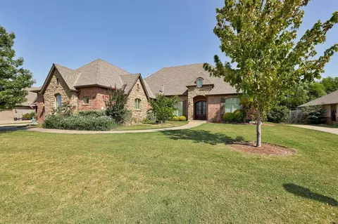 145 Ledgemont Dr, Edmond, OK 73013