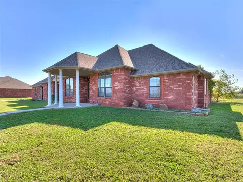 2600 Shoreline Dr, Norman, OK 73026