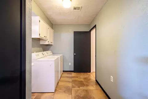 626 E Benton Ave, Sayre, OK 73662 photo 10
