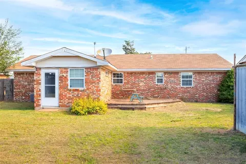 626 E Benton Ave, Sayre, OK 73662 photo 22