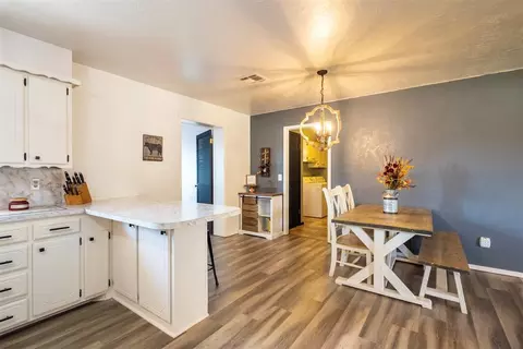 626 E Benton Ave, Sayre, OK 73662 photo 7
