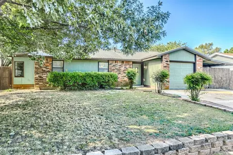 2312 Twisted Oak Dr, Norman, OK 73071