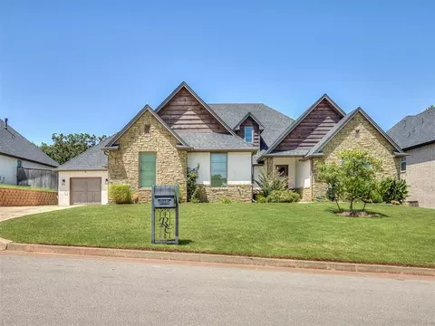 8217 Grass Creek Dr, Edmond, OK 73034