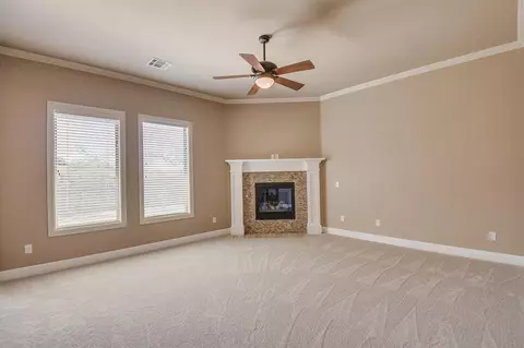 Living - 928 NW 191st St, Edmond, OK 73012 photo 1 of 2