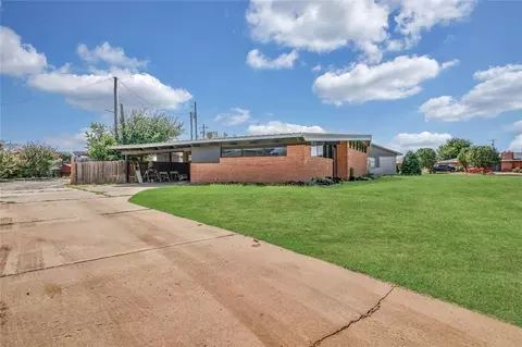 1919 Sumner Dr, Altus, OK 73521 photo 2