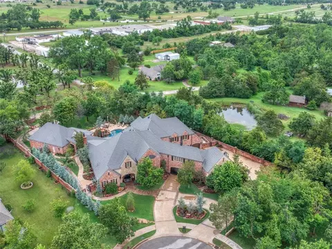 1705 Maple Dr, Blanchard, OK 73010