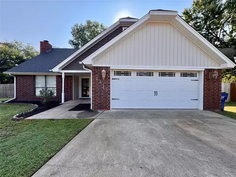 2418 Whispering Oak Dr, Seminole, OK 74868