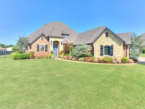 10713 Granada Dr, Oklahoma City, OK 73173
