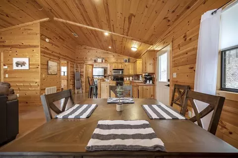 Dining - 40 Fish Hook Rd, Broken Bow, OK 74728 photo 2 of 2