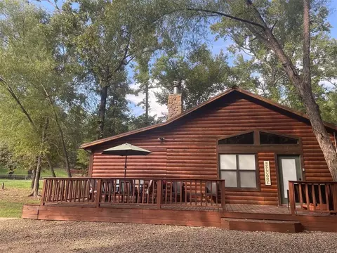 Exterior - 40 Fish Hook Rd, Broken Bow, OK 74728 photo 3 of 5