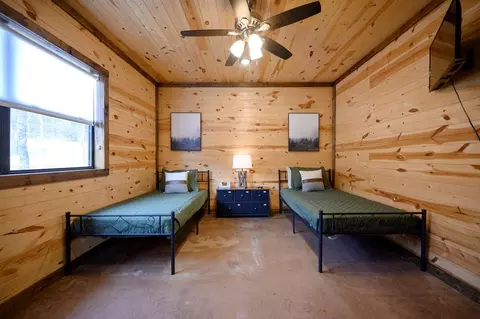 Bedroom - 40 Fish Hook Rd, Broken Bow, OK 74728 photo 2 of 4
